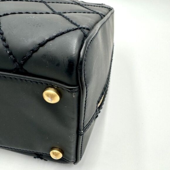 Auth Chanel Black Matte Leather Wild Stitch Surpique Medium Zip Around Tote Bag - Picture 14 of 16